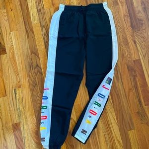 Jordan windbreaker pants, size L